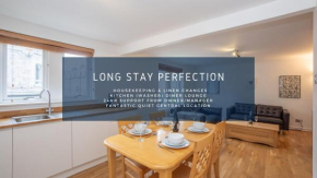 Dwellcome Home Ltd 2 King Beds West End Apt, Half Mile to Union Street yet Quiet, Free Allocated Parking Space at Rear Entrance & Fast WIFI, Ideal for Long Term Contractor, Corporate, etc Stays, Regul